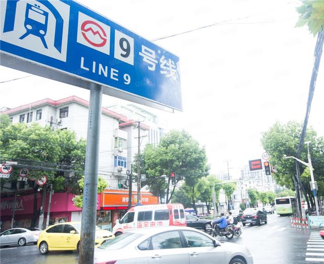 『上海市』《安家》反应上海人对九亭的纠结：戴着有色眼镜，但又比较认同