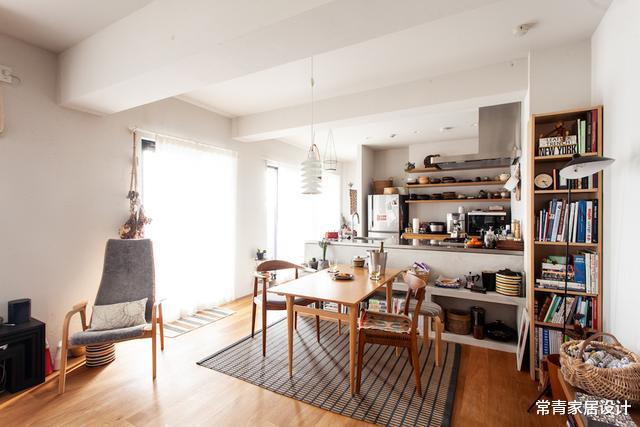 「」进门100双鞋挂墙,只打收纳架,日本夫妻100平家收纳控看了直呼爽