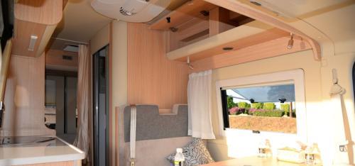 房车@设计房车要用脑，抄袭你也抄个好点的啊！抄不好就是坑用户！