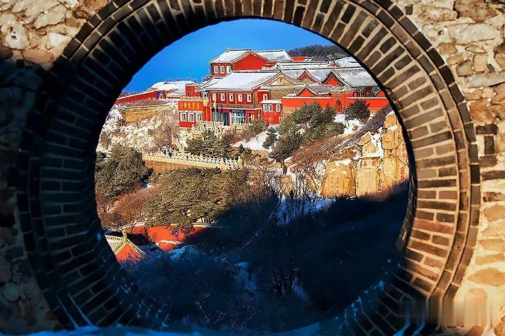 泰安|瑞雪丰年，国泰民安！看，泰安今冬第一场雪，下成这般仙境模样！