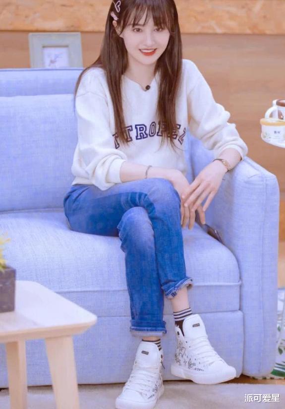 [刘海]有种“整容”叫郑爽换团队后，“铁刘海”消失了，露额头气质更高级
