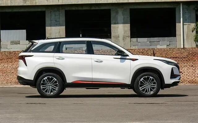 SUV|10万想买SUV车，逃不过这四款精品！年轻人：买了