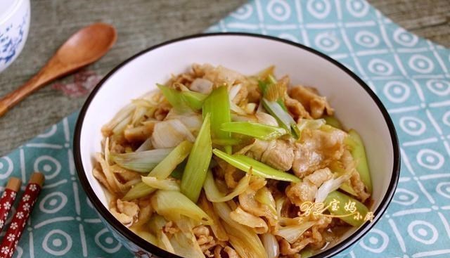 「食材」天热了，分享12道家常菜做法，花钱少又好吃，比叫外卖实惠