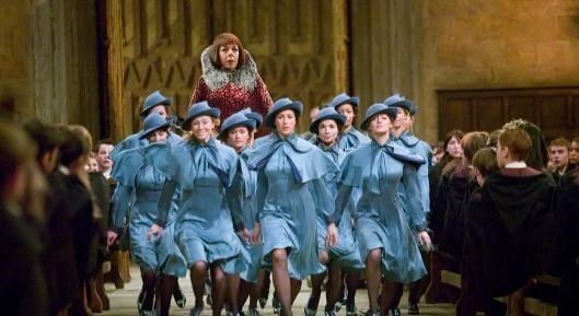 #哈利·波特#为何《哈利·波特与火焰杯》,剪去了霍格沃茨学院的表演场景?