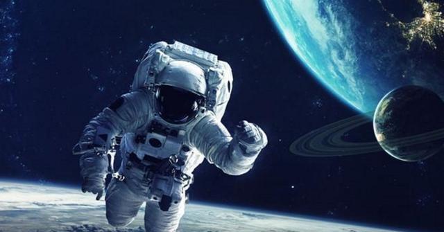 『太空』来自太空的神秘电话？一开口就问：你是地球吗？网友：怎么回事？