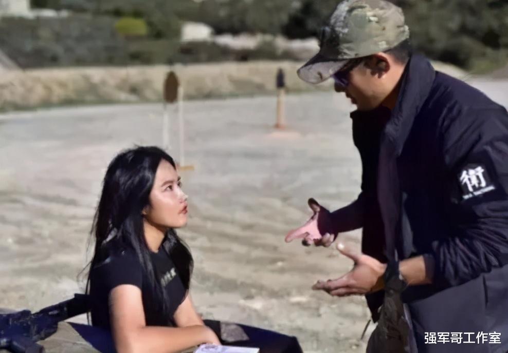 空降兵|叛徒！25岁深圳女孩成为美国空降兵，暗中拉拢清华核物理研究生