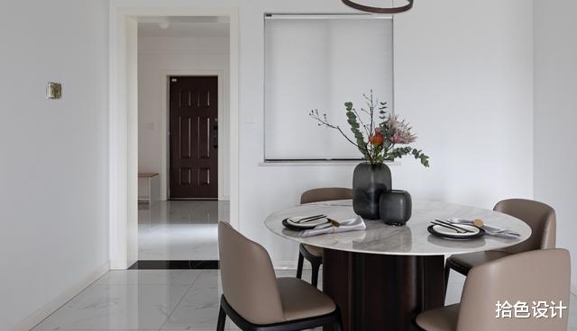 「」她家220㎡大平层，二次装修后，孩子非常喜欢，阳光房太美了！