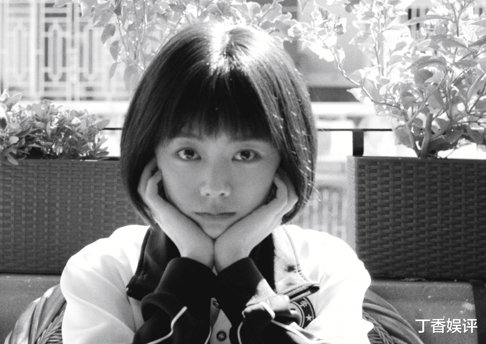 谭松韵|谭松韵《锦心似玉》杀青，生图暴露真实颜值，古装意外比现代装靓