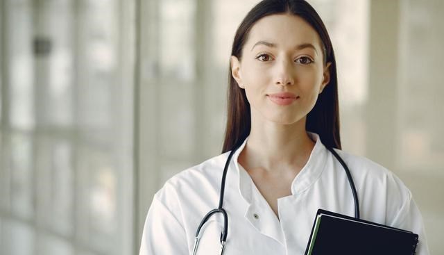 肝脏|忠告：肝脏开始病变，身体会有“2红、1痒”，别不当回事