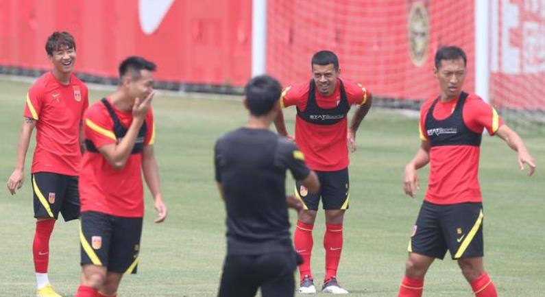 【玛利亚】国足又逢及时雨！李铁收获新王牌，冲击世界杯传来两大利好