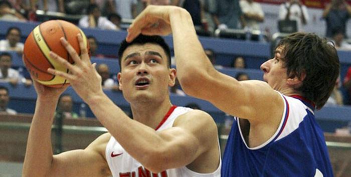 姚明|博班天赋比姚明好,技术也不比姚明差,为何达不到姚明的高度呢?