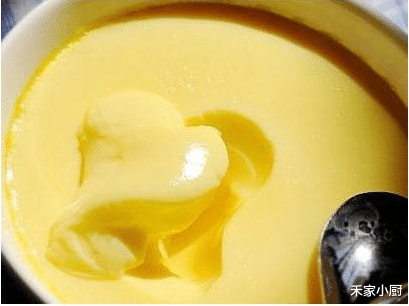 『蒸鸡蛋』我家蒸鸡蛋从不加水，加“它”鸡蛋嫩滑又营养，学一招受用一生！