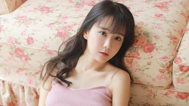 『金牛座』5月底,花香飘溢,如沫春风,比翼聚良缘,旧情再续,携手共余生