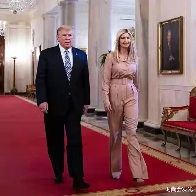 伊万卡：特朗普被美女助理坑后醒悟！搬出伊万卡当救兵，父女联手气势汹汹