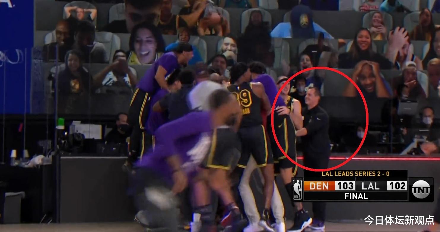 湖人队|绝杀后，湖人众将狂欢唯一人淡定，什么大场面没见过？比主帅还冷静