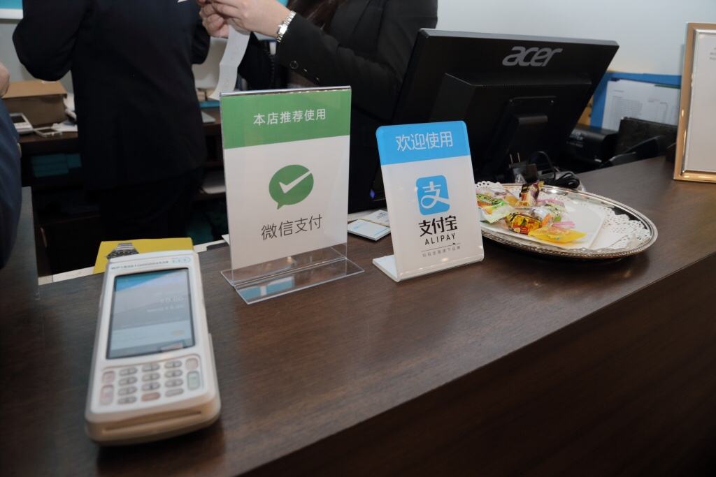 蚂蚁花呗|只有这三类人，花呗额度才能破万，你额度破万了吗？