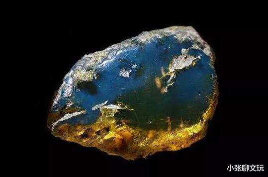 琥珀|加勒比海上的瑰宝，琥珀中当之无愧的贵族，颜色在文玩圈少有