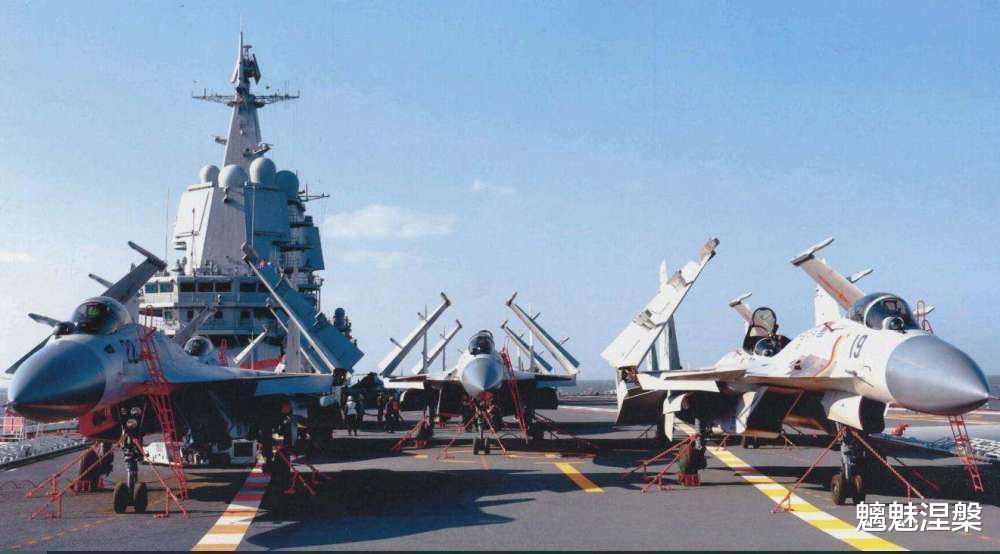 [舰载机]1960年的小鹰号航母，比山东舰怎么样？