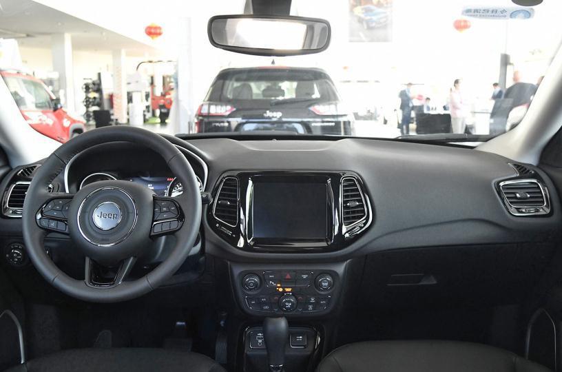 「Jeep指南者」开完Jeep指南者，再开WEY VV7，车主：想说八个字