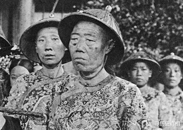 李莲英|李莲英墓被挖开之后，所有人都吓住了，专家感叹：原来传说是真的