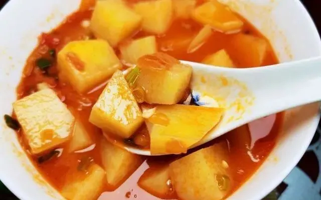 「番茄土豆汤」脂肪最怕它，吃一碗等于跑40分钟，晚餐这么吃，体重轻松下降