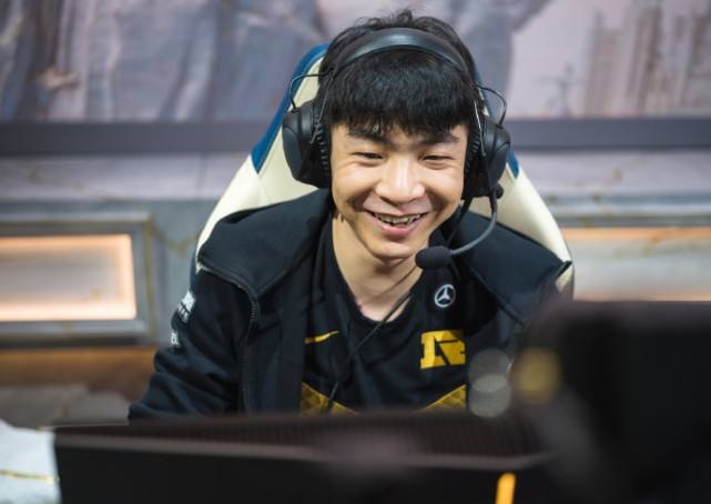 RNG■RNG0：2FPX，官博发文安慰，粉丝集体甩锅Langx，菜的太真实了