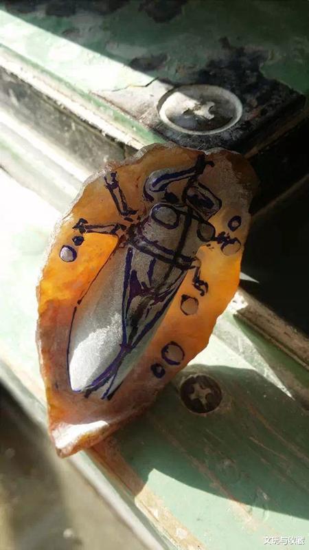 #翡翠#把一块普通的翡翠原石雕刻一只“蝉”，是不是感觉玉石雕刻很简单