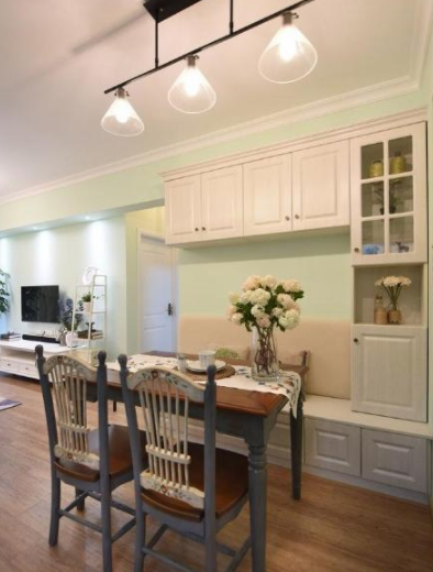 ■老婆硬在玄关砌半堵墙，亲戚都因此嘲笑劝拆掉，完工后都服气了！