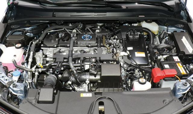 宝马3系■宝马3系Out?丰田终于亮出“王炸”,后排放倒就是床