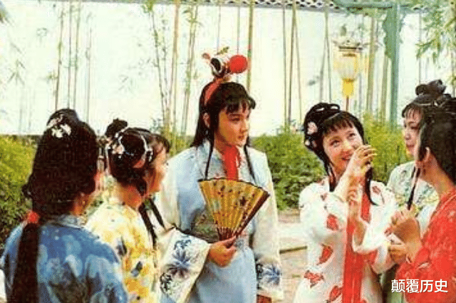▲袭人到底因为啥被蒋玉菡抛弃，沦为破席？说出来别不信