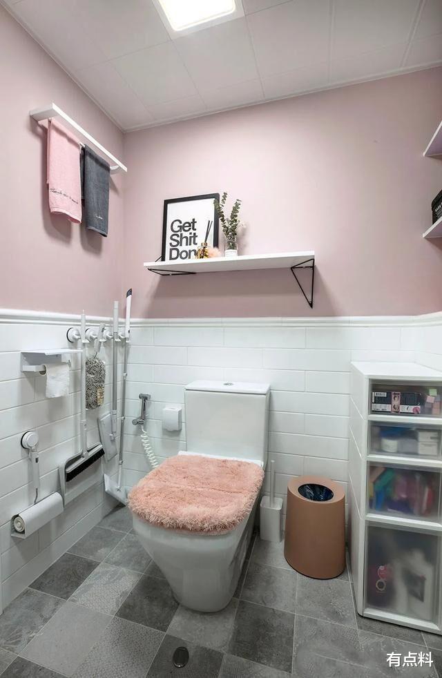 「」不足1㎡的空间能干啥?那用处可太多了,装个柜门比杂物间都好用