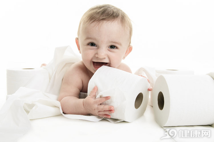 央视▲这种纸巾可能会致癌！央视曝光不良商家，劣质纸巾严重危害健康