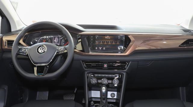 大众汽车|上汽大众途岳火了，大卖1.7万台，比荣放受欢迎，关键优惠4.1万