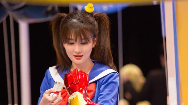#乔欣#让撒贝宁“眼睛发直”的又一个女孩