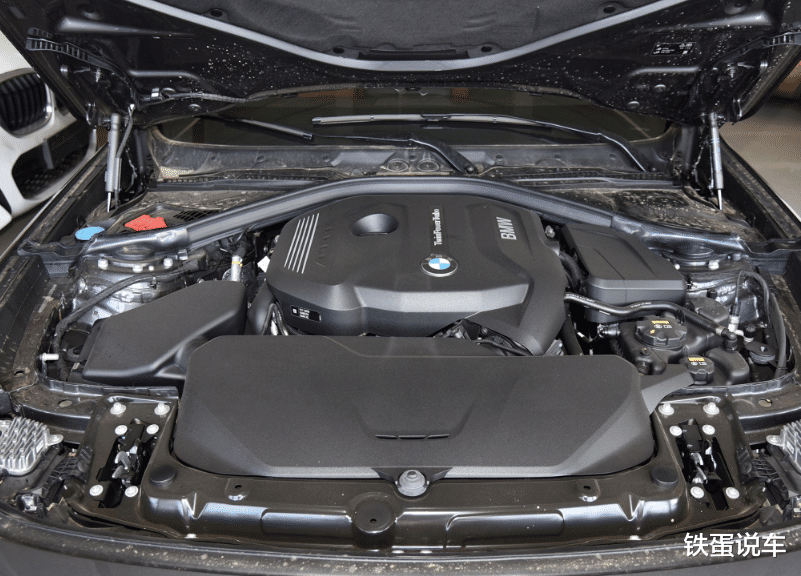 「雷克萨斯IS」整车原装进口,后备厢躺两个胖子还挺宽松,宝马3系GT上市