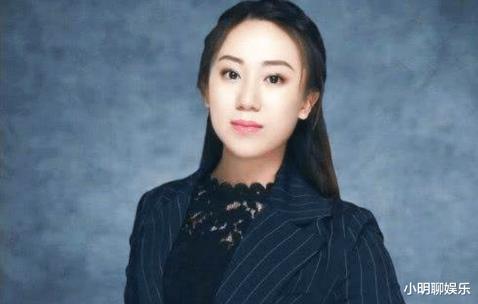 [王金龙]她登上春晚一夜成名，为渣男产子后被抛弃，今和儿子相依为命