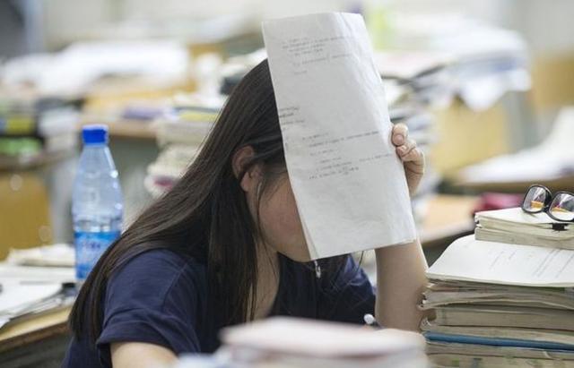 高考|三本大学“学费贵”不值得上?选择专科还是复读,今年情况不同了