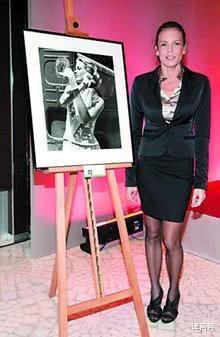 英国：全球王室最有钱的12位女眷：夏洛特小公主排第一，比妈妈还土豪