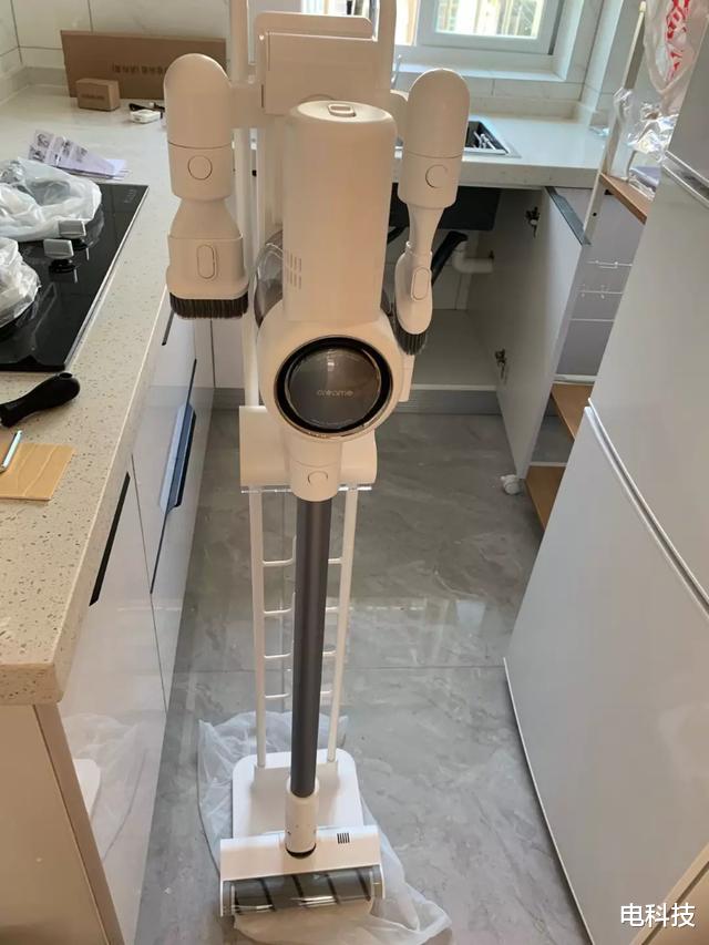 |22000PA真空吸力，一小时长续航，追觅V10吸尘器套装让清洁更省心