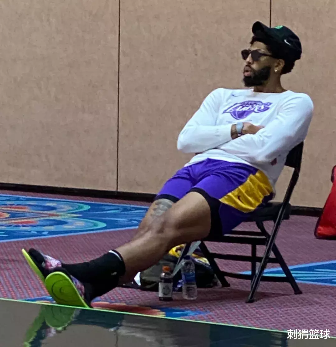 湖人队|终于回来了!首日湖人大战快船,浓眉不打...