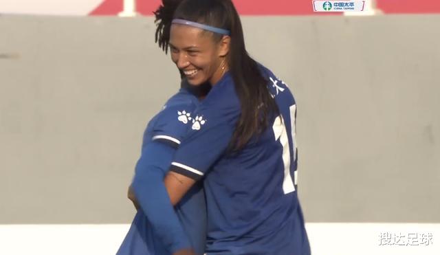 江苏苏宁|0-4！中国女足四冠王又被打爆，遭耻辱3连杀丢冠，王霜造2球