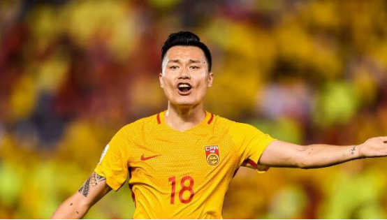 【郜林】这件事成郜林在恒大的分水岭，曾有望斩获中超金靴，却遭足协重罚