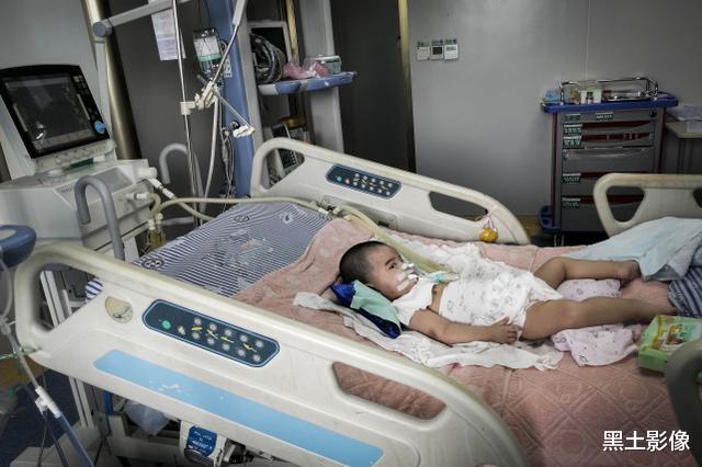 重症监护室|湖南一男婴ICU中急需特效药救命,5毫升70万元,父亲瞬间绝望