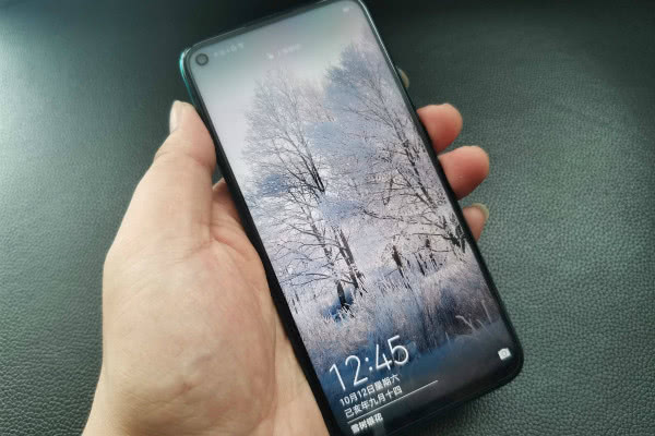 [华为]华为要遇冷？2499跌至1698，浴霸四摄＋4000mAh