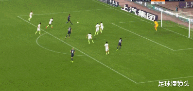 中超|14分钟3球!重庆队踢疯了,3大外援破门,张外龙激动跪地庆祝