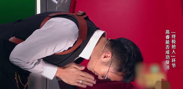 谢霆锋|《中国好声音》谢霆锋90度鞠躬长达10秒，只为留住学员，举止暖心