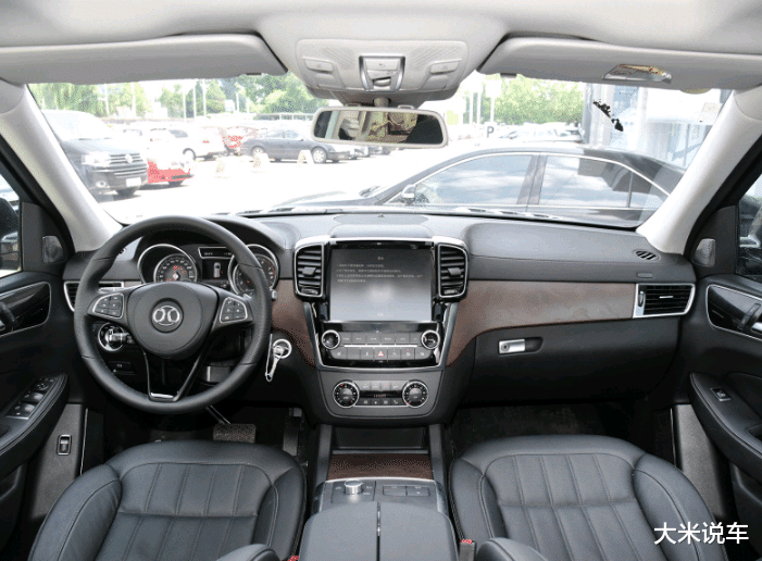 SUV|又一“伪豪车”失败了,百万级豪车5折清仓,档次不输S级