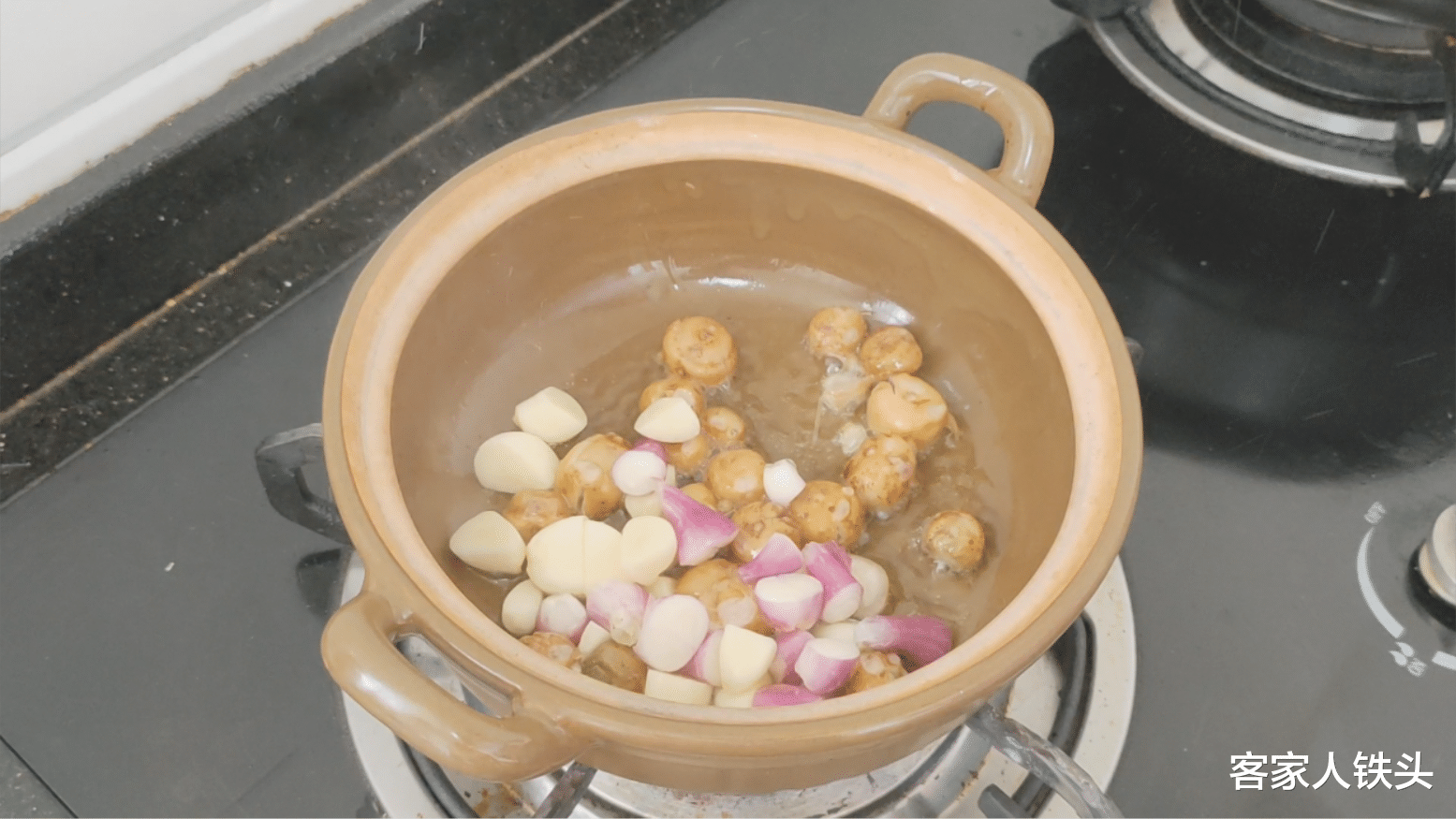 五花肉|客家人传统的锅焗肉片，不加一滴水，香气四溢，一口一片好吃不腻