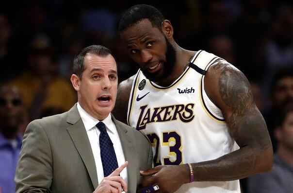 安东尼·戴维斯|别以为稳了！詹姆斯创耻辱纪录，浓眉公开表态，沃格尔宣布新决定！