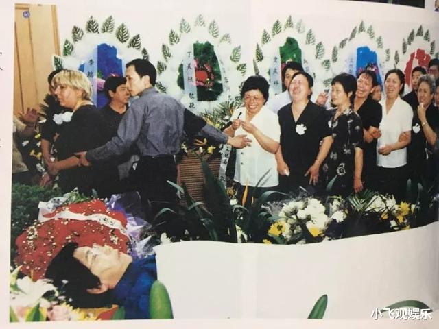 『赵丽蓉』2000年赵丽蓉临终前，对巩汉林留下一句忠告，他自此再未上过春晚